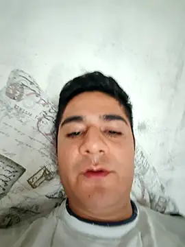 Snapshot of Hugaldo11 chatting on May 2026 10:48:02 PM Hugaldo11 online show from May 2026 10:48:02 PM