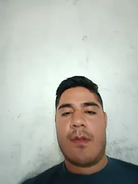 Snapshot of Hugaldo11 chatting on May 2026 06:02:01 PM Hugaldo11 online show from May 2026 06:02:01 PM