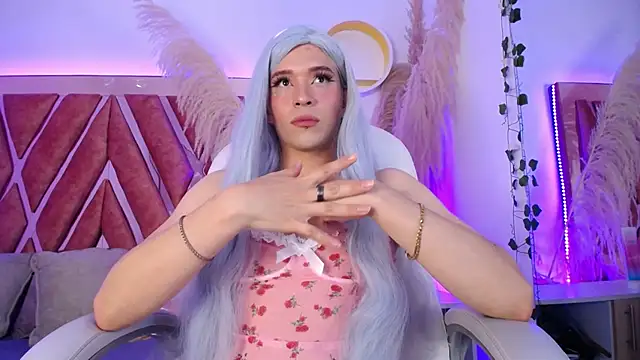 Evelyn Thomas online show from March 2026 07:54:01 PM