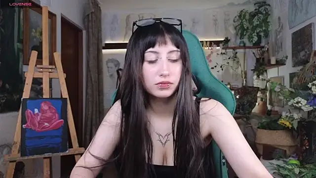 EffieMeowley online show from June 2026 01:15:01 PM