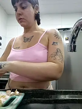 Snapshot of quemerayssa chatting on March 2026 12:27:02 AM quemerayssa online show from March 2026 12:27:02 AM