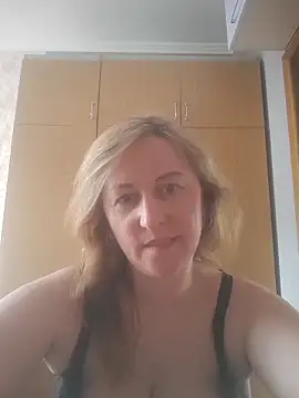 Snapshot of ChristinaYork chatting on April 2026 01:01:01 PM ChristinaYork online show from April 2026 01:01:01 PM