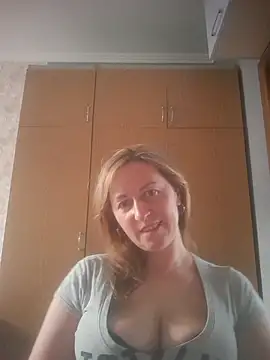 Snapshot of ChristinaYork chatting on April 2026 04:37:01 PM ChristinaYork online show from April 2026 04:37:01 PM