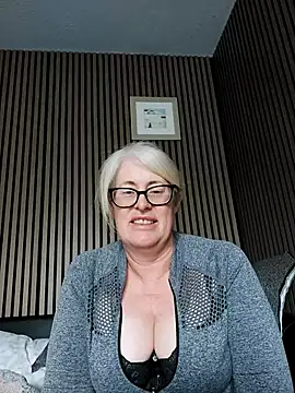 FlirtyFleur-x online show from May 2026 06:52:01 AM