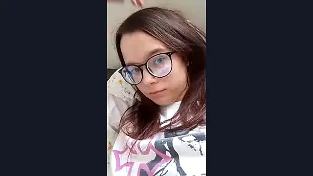 Snapshot of timehealsnothing chatting on March 2026 01:37:01 PM timehealsnothing online show from March 2026 01:37:01 PM