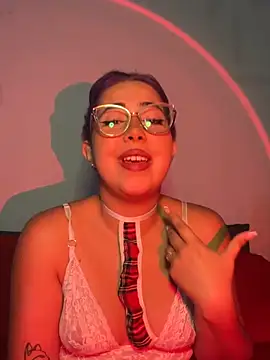 lorettaivonne online show from March 2026 01:40:02 PM