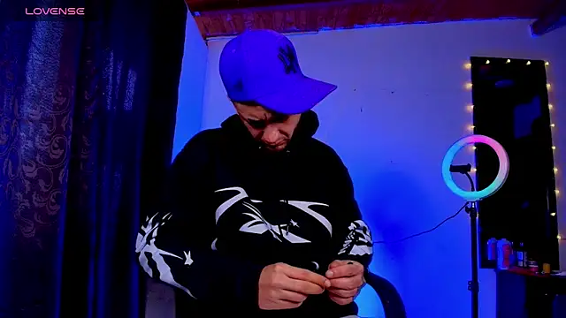 Snapshot of Jey_dirty_777 chatting on March 2026 01:06:02 PM Jey dirty 777 online show from March 2026 01:06:02 PM