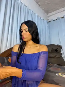 FlorSalvaje  online show from June 2026 12:30:01 AM