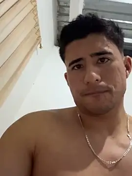 Snapshot of David-latinlover chatting on May 2026 03:58:02 AM David-latinlover online show from May 2026 03:58:02 AM