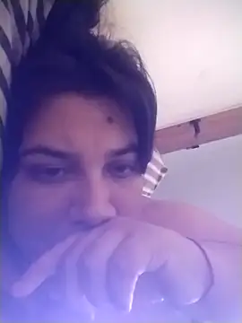 Solcitolovee online show from February 2026 06:19:01 PM