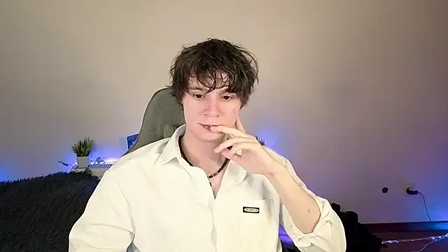 AnthonyCuutie online show from June 2026 05:05:02 AM