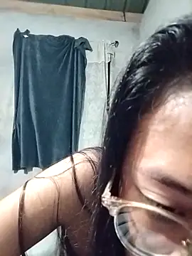angelpinay44 online show from April 2026 04:45:01 PM