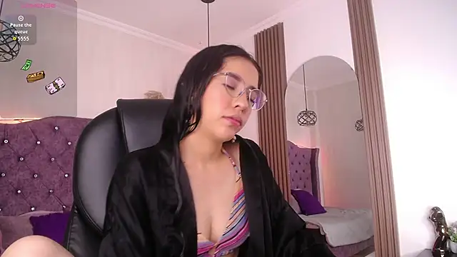 Snapshot of Amara_Davis1 chatting on May 2026 05:15:01 AM Amara Davis1 online show from May 2026 05:15:01 AM