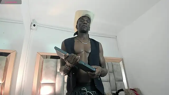 Titan Moreno  online show from May 2026 12:11:02 PM