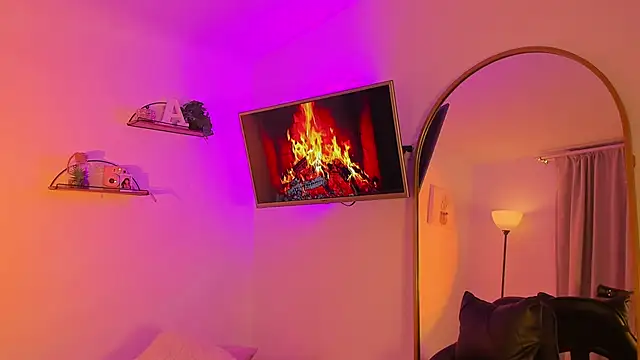 AlaiaRogers online show from May 2026 10:42:02 AM