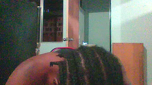 Snapshot of charles_king chatting on August 2026 05:43:01 AM charles king online show from August 2026 05:43:01 AM