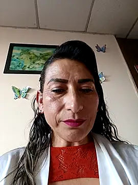 Snapshot of Lucia_Rios chatting on April 2026 10:34:02 PM Lucia Rios online show from April 2026 10:34:02 PM