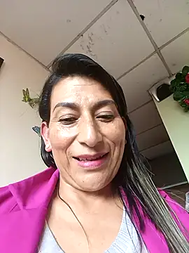 Snapshot of Lucia_Rios chatting on May 2026 10:03:01 PM Lucia Rios online show from May 2026 10:03:01 PM