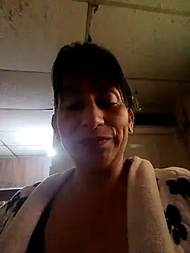 Snapshot of Lucia_Rios chatting on May 2026 11:32:01 PM Lucia Rios online show from May 2026 11:32:01 PM