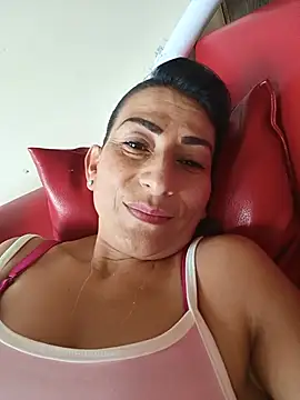 Snapshot of Lucia_Rios chatting on May 2026 09:53:01 PM Lucia Rios online show from May 2026 09:53:01 PM
