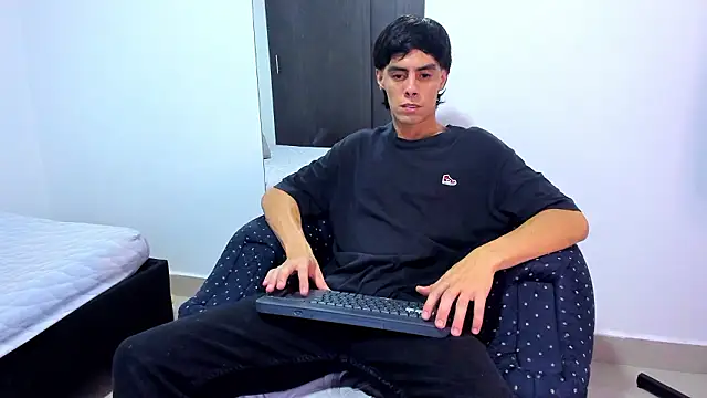 Snapshot of Daniel_Rochax chatting on March 2026 12:22:01 PM Daniel Rochax online show from March 2026 12:22:01 PM