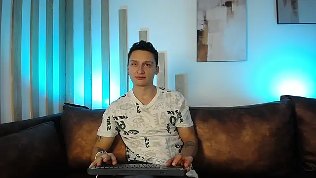 Snapshot of DIEGO_JONES chatting on May 2026 12:58:01 PM DIEGO JONES online show from May 2026 12:58:01 PM