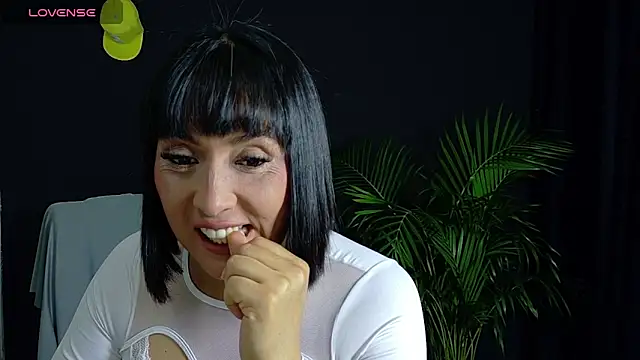 Valeriaa cruz online show from March 2026 11:39:02 AM