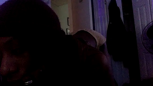 Kyzse Splash-er online show from February 2026 04:08:01 PM