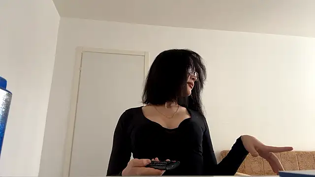 Snapshot of CartiBlue chatting on March 2026 10:32:01 AM CartiBlue online show from March 2026 10:32:01 AM