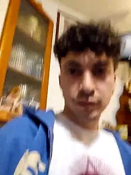 Snapshot of Andreakkkk chatting on March 2026 01:40:02 AM Andreakkkk online show from March 2026 01:40:02 AM