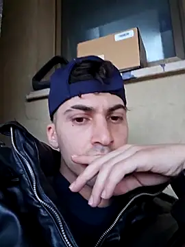 Snapshot of Andreakkkk chatting on March 2026 04:57:01 PM Andreakkkk online show from March 2026 04:57:01 PM