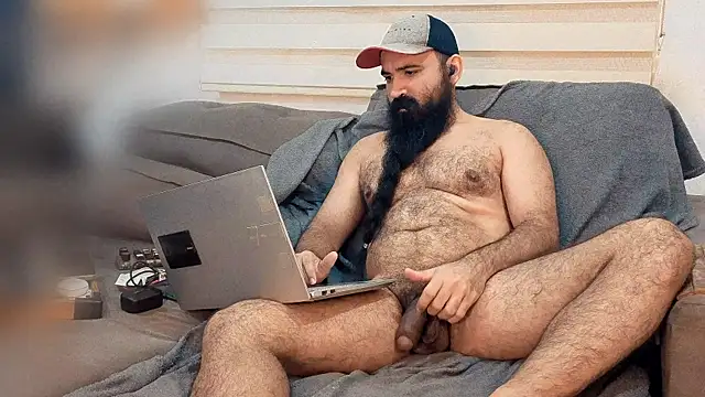 Snapshot of Barba_Negra_Fumador chatting on May 2026 09:53:01 PM Barba Negra Fumador online show from May 2026 09:53:01 PM