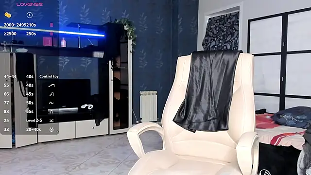 Lucky Milf online show from May 2026 10:53:02 AM