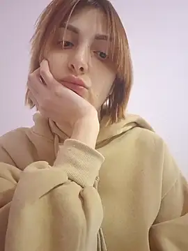 EllaSolar online show from March 2026 06:04:01 PM