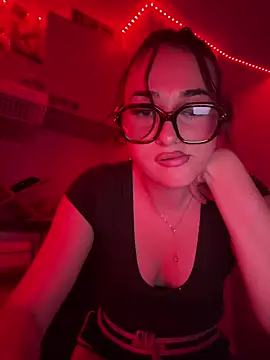 Claraaaaa06 online show from April 2026 08:39:01 PM