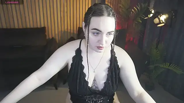 Snapshot of RapunzelAngel chatting on May 2026 06:08:01 AM RapunzelAngel online show from May 2026 06:08:01 AM