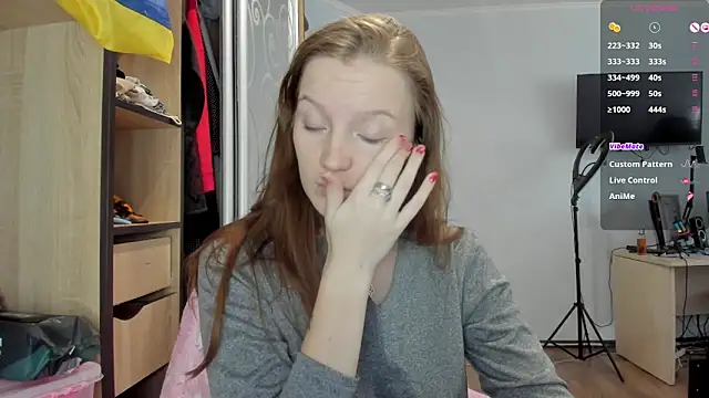 Mary Blu online show from October 2025 09:09:02 AM