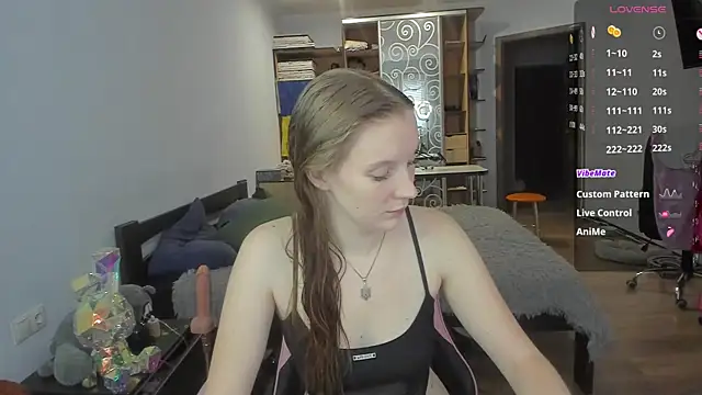 Mary Blu online show from November 2025 12:28:02 PM