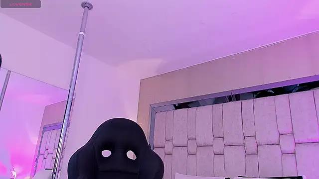 Snapshot of GemaGarcia_ chatting on March 2026 04:40:01 AM GemaGarcia online show from March 2026 04:40:01 AM