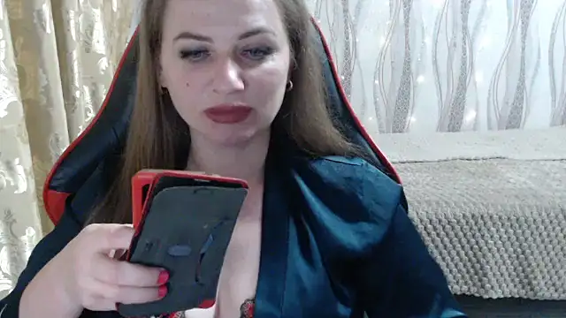 LioraW online show from March 2026 10:06:01 PM