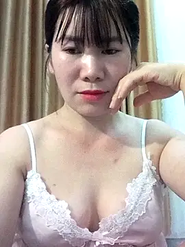 Snapshot of Bondgirl_9 chatting on May 2026 05:32:01 PM Bondgirl 9 online show from May 2026 05:32:01 PM