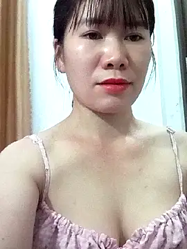 Snapshot of Bondgirl_9 chatting on May 2026 07:56:01 PM Bondgirl 9 online show from May 2026 07:56:01 PM