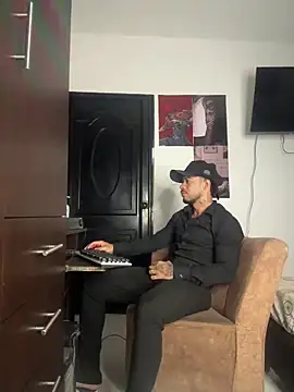 Snapshot of Kenny_romano chatting on May 2026 01:50:02 PM Kenny romano online show from May 2026 01:50:02 PM