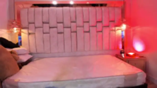 FoxxxyPink online show from April 2026 02:27:02 AM