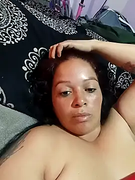 Snapshot of lizcata chatting on April 2026 02:06:02 PM lizcata online show from April 2026 02:06:02 PM