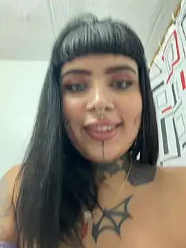 Snapshot of LauriInk1 chatting on July 2026 10:39:02 PM LauriInk1 online show from July 2026 10:39:02 PM