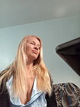 ViktoriaSexi1 online show from April 2026 04:48:01 PM