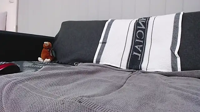 lilchristianxh online show from November 2025 01:31:01 PM