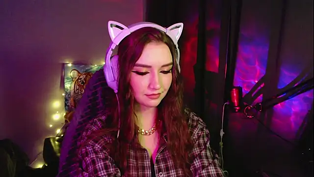 Celia Sensual  online show from April 2026 07:05:02 PM