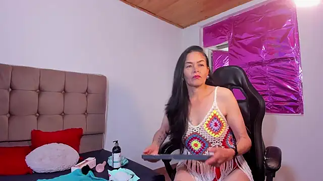 Snapshot of Liz_Grettel chatting on July 2026 03:25:01 PM Liz Grettel online show from July 2026 03:25:01 PM